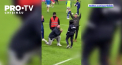 Cerere in casatorie inedita. Suporterul unei echipe din Albania a fugit pe teren la pauza unui meci de fotbal si a simulat o accidentare, totul pentru a-si impresiona iubita - VIDEO 