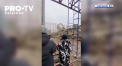 La opt luni dupa ce orasul Mariupol a cazut in mainile rusilor, Moscova distruge cladirile bombardate de acolo, iar mortii ramasi sub ruine sunt dusi la groapa de gunoi - VIDEO 