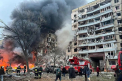 Rusii au tras cu rachete intr-un bloc din Dnipro. „Oamenii care erau acasa sunt acum sub daramaturi” - FOTO/ VIDEO 
