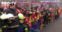 In Dnipro, localnicii isi iau ramas bun de la victimele atacului cu racheta de sambata. Sunt 45 de morti, iar numarul acestora ar putea sa creasca, deoarece 17 persoane sunt considerate disparute - VIDEO