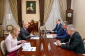 Situatia din regiunea transnistreana - discutata de asa-zisul lider de la Tiraspol, reprezentantul SUA la OSCE si ambasadorul SUA la Chisinau. Ce alte subiecte au fost discutate - FOTO