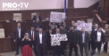 Bataie si circ in Parlamentul Moldovei. S-au luat la pumni in timpul dezbaterilor asupra unui proiect de lege - VIDEO