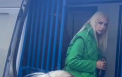 Marina Tauber - escortata de mascati din Aeroportul International Chisinau. Momentul in care aceasta urca in duba CNA: „Eu nu inteleg ce se intampla” - VIDEO