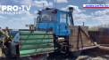 Un fermier ucrainean a venit cu o idee inedita pentru a indeparta minele de pe campuri dupa invazia Rusiei. Barbatul si-a echipat tractorul cu panouri de protectie - VIDEO 