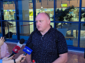 Vasile Bolea - filmat la aeroport, dupa ce s-a intors din Israel: spune ca s-a intalnit cu Ilan Sor. Primele declaratii facute de socialist, dupa ce PSRM a anuntat ca ar putea sa il excluda din partid - VIDEO