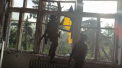 Se vad primele rezultate ale contraofensivei ucrainene. Momentul in care ucrainenii isi arboreaza steagul in prima localitate despre care spun ca au recuperat-o de la rusi - VIDEO 