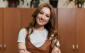 Reghina Alexandrina – in forfota pregatirilor pentru bal! Vezi ce tinuta si-a ales interpreta pentru evenimentul sau - VIDEO