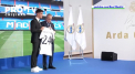 Real Madrid si-a aratat lumii noua bijuterie. Turcul de 18 ani, Arda Guler, care i-a costat pe galactici 20 de milioane de euro, prezentat la Madrid: mama tanarului a izbucnit in lacrimi - VIDEO 