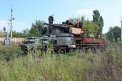 Un soldat rus iritat prezinta ultima tehnica de lupta primita: 6 vehicule antiaeriene „Tunguska”, niciunul functional - VIDEO
