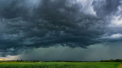 Ultima ora. Cod GALBEN de ploi cu descarcari electrice, grindina si vant puternic. Anuntul facut de meteorologi cu putin timp in urma - VIDEO