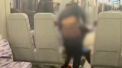 Scene socante intr-un tren din Londra. O femeie a ajuns la spital dupa ce a fost batuta cu bestialitate de alte doua
