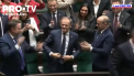 Donald Tusk este din nou prim-ministru al Poloniei. Parlamentul de la Varsovia a votat numirea acestuia, punand capat celor opt ani de guvernare conservatoare - VIDEO