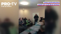 Imagini socante vin dintr-un sat din vestul Ucrainei. Un vicepresedinte de consiliu local a aruncat cu grenade in timpul unei sedinte. Un om a murit, iar 26 au fost raniti - VIDEO