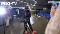Surprize de Craciun din partea fotbalistilor de la PSG. Vedetele echipei franceze s-au dat drept cameramani si i-au lasat masca pe cativa copii din academia clubului - VIDEO