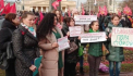 „Va fi imposibil sa ne ignore". Sotiile rusilor mobilizati pe frontul din Ucraina au protestat la zidurile Kremlinului