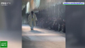 Legendarul Ronaldinho s-a intors la Paris, dar nu ca sa joace fotbal, ci sa defileze - VIDEO
