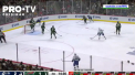 Meci nebun in liga nord-americana de hochei. Lidera Conferentei de Vest, Vancouver Canucks, a pierdut un duel, in care s-a marcat de 17 ori, desi inaintea ultimei reprize conducea cu 5 la 3 - VIDEO