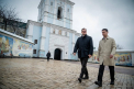 Ministrul Afacerilor Externe, Mihai Popsoi, se afla la Kiev. Impreuna cu omologul sau ucrainean au depus flori la peretele comemorativ in onoarea eroilor cazuti pentru libertatea Ucrainei - VIDEO