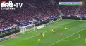 FC Barcelona a revenit pe pozitia secunda in campionatul Spaniei, dupa o victorie de colectie pe terenul gruparii Atletico Madrid. Echipa lui Diego Simeone a suferit primul esec acasa in acest sezon - VIDEO