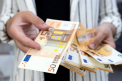Curs valutar BNM pentru 2 septembrie. Cât costă astăzi un euro și un dolar - FOTO
