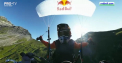 Un pilot francez de motocross, amator de parașutism, și-a îmbinat pasiunile, creând imagini spectaculoase ce îți taie respirația - VIDEO