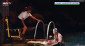 Și-a bătut propriul record mondial, înotând aproximativ 140 de kilometri fără întrerupere - VIDEO