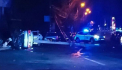 Accident matinal în capitală. Un șofer s-a lovit cu mașina de un stâlp electric, apoi s-a răsturnat. Ce spune poliția - VIDEO