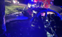 Un bărbat - descarcerat de salvatori, după ce a rămas blocat în mașină, în urma unui accident, la Cahul - FOTO