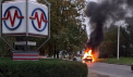 Flăcări uriașe. Momentul în care o mașină arde ca o torță la o intersecție din Tiraspol - VIDEO