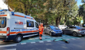 Accident în capitală. S-a lovit cu o mașină în timp ce se deplasa cu o trotinetă electrică: un băiat de 18 ani a ajuns la spital - FOTO 