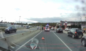 O persoană a avut nevoie de îngrijiri medicale, după ce două mașini s-au lovit violent. Momentul - surprins de camera de bord a unui automobil - VIDEO