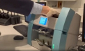 O cetățeancă străină a rămas fără „avere” pe Aeroportul din Chișinău: Nu a declarat banii la vama - FOTO/VIDEO
