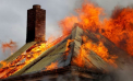Incendiu puternic în Taraclia. Un bărbat a ajuns la spital, după ce a încercat singur să stingă focul - FOTO