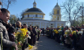 Coridor de flori pentru Andreea Cuciuc. Adolescenta a fost condusă pe ultimul drum cu aplauze - FOTO/VIDEO