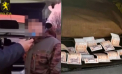 Au încercat să mituiască polițiștii pentru a scăpa de pedeapsă: Doi șoferi - prinși fără permis, unul dintre ei era băut - VIDEO