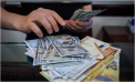 Curs valutar BNM pentru 27 noiembrie. Cât costă astăzi un euro și un dolar - FOTO