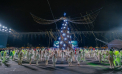 Magia sărbătorilor de iarnă a cuprins capitala. Luminițele de pe bradul din centrul orașului au fost aprinse sub aplauzele și privirile a mii de oameni adunați la eveniment - VIDEO