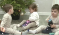 Așteptat cu nerăbdare de toți copiii, simpaticul Moș Nicolae se pregătește să pornească la drum. Micuții își lustruiesc papucii și îi aranjează cu grijă în speranța că Moșul le va umple cu bunătăți - VIDEO