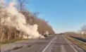 O mașină a fost cuprinsă de flăcări la Strășeni. Pompierii au intervenit la stingerea incendiului - VIDEO
