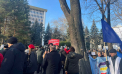 Profesorii au ieșit la protest. Aceștia sunt nemulțumiți de majorările salariale propuse de autorități și cer majorări mai mari. Răspunsul deputatului Radu Marian - FOTO/ VIDEO