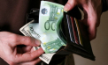 Curs valutar BNM pentru 20 decembrie. Cât costă astăzi un euro și un dolar - FOTO