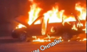 Flăcări uriașe. Momentul în care o mașină arde ca o torță pe o stradă din Bălți - VIDEO