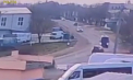 Accident tragic la Ciorescu. O persoană a murit, după ce șoferul unui microbuz și-ar fi pierdut cunoștința și a intrat pe contrasens. Momentul - surprins de o cameră de supraveghere - VIDEO