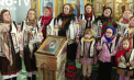 Locuitorii satului Roșcani au sărbătorit Nașterea Domnului, respectând cu sfințenie tradițiile. În ajun au mers din casă în casă cu colindul, iar dimineața și-au dat întâlnire la biserică - VIDEO