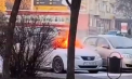 O mașină a fost cuprinsă de flăcări la Tiraspol. Pompierii au intervenit la stingerea incendiului - VIDEO