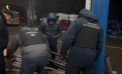 Au încercat să intre în țară cu droguri de peste 5 milioane de lei. Trei persoane - reținute pentru 72 de ore. Unde erau ascunse substanțele narcotice - VIDEO
