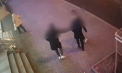 Au bătut și jefuit o persoană în plină stradă. Doi bărbați, reținuți de polițiștii din capitală. Cu ce pedeapsă s-ar putea alege - VIDEO 