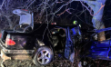 Două persoane au murit, iar alte două - transportate de urgență la spital, după ce mașina în care erau a ajuns într-un copac, la Rîșcani. Rudele victimelor decedate spun că șoferul era băut - VIDEO 