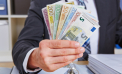 Curs valutar BNM pentru 5 februarie. Cât costă astăzi un euro și un dolar - FOTO