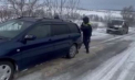 O ambulanță cu un pacient la bord, dar și mai multe mașini au rămase blocate pe drumurile din țară din cauza ghețușului. IGSU a da o mână de ajutor șoferilor